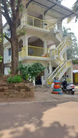 Stylish apartment on Goa's most happening stretch, bang on the Chapora River,