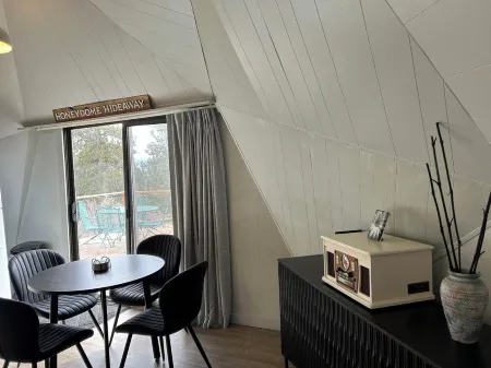 Honeydome Hideaway on 2 acres, close to fishing & national forest w/ ATV trails.