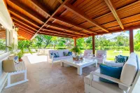 Cozy Villa in Casa de Campo with a Golf View, 3 Mins Away from Beach.