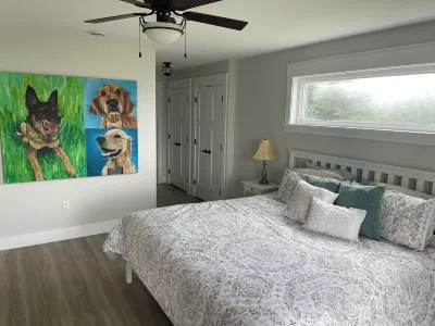 Relax overlooking the beautiful New London Bay in our 3 bed, 2 bath  cottage