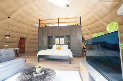 2-story Dome with pool, near Playa Organos beach, Isla Tortuga & Bioluminescence Các khách sạn gần Embarcadero Playa Naranjo - Puntarenas