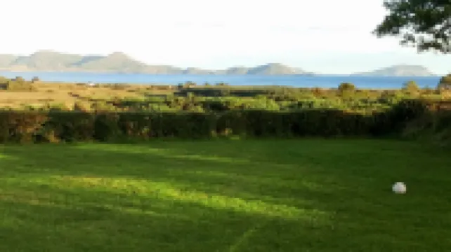 Wonderful Sea Views, Walks, Hiking, Beaches, Fishing, Family Friendly, WiFi