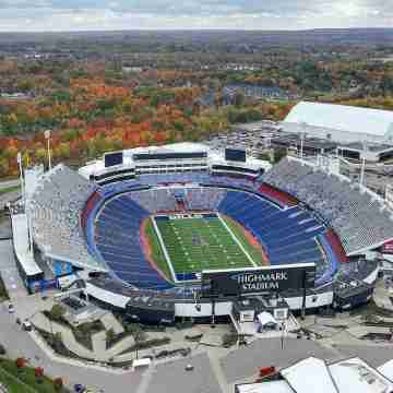 The Victorian on South Park • Sleeps 6 Others