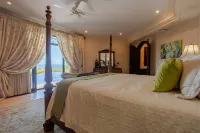Great Ocean View and easy access Hotels in Dominical