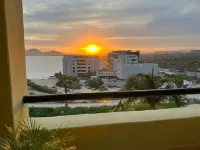 Million dollar view! Luxury 1Bdr