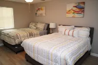 Large Lux Duplex 5Beds/4Baths 10 Mins from Airport Hotels near Hartsfield-Jackson Atlanta International Airport