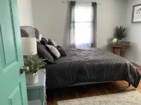 Updated Ranch in a quiet neighborhood 5 min from the beach and other amenities Hoteles en Westerly