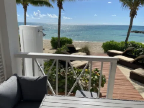 DESIGN STUNNING LUXURY BEACH-HOUSE FULLY RENOVATED 5 Stars L