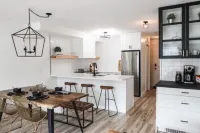 Sicamous Oasis Hotels in Sicamous