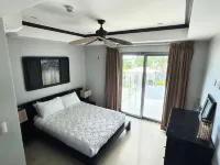 Luxury Beachfront Condo 3bd/3.5ba in the Heart of Jacó