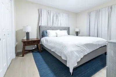 Charming and Amaizing Home with Pool in Miramar 월마트 슈퍼센터 주변 호텔