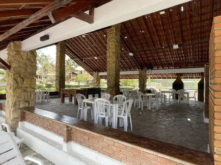 OAK CHALET - GRAVATÁ Отели в г. Гравата