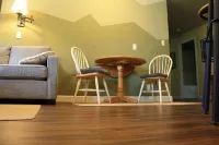 MeadowBrook Suite Deluxe 2 BDRM w/ Yard and Hot Tub