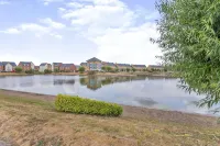 Last Minute Discount 4BR Westlake Accommodation