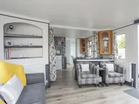 Rhiwlas Bach Hotels in Llanfair-Mathafarn-Eithaf