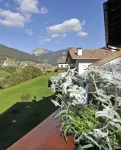迪貢飯店 - 山景