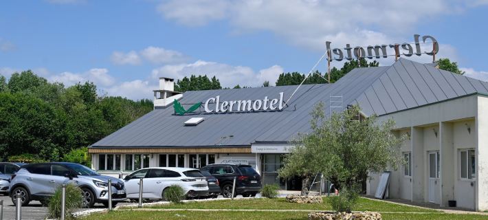 Logis Clermotel - Hôtel & Restaurant Ξενοδοχεία στην πόλη Oise
