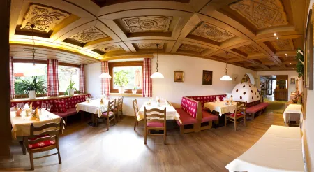 Schi- Und Wanderhotel Berghof