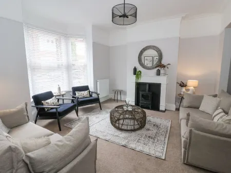 Seascape Villa Отели рядом с достопримечательностью «Парк Плейдейл Фарм»