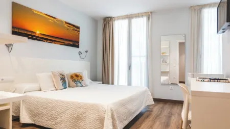 Agusti Hostal Отели в г. Сан-Карлос-де-ла-Рапита