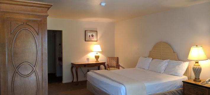 Saddle West Casino Hotel ナイのホテル