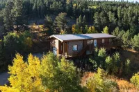 Nederland Getaway 4 Bedroom Home by RedAwning