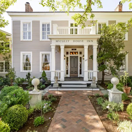 McCully House Inn