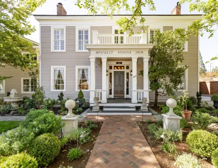 McCully House Inn