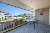 Ludington Pier House