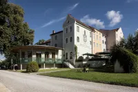 Schlossgut Odelzhausen Hotels in der Nähe von Lidl