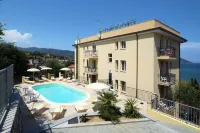 Piccolo Hotel - parking