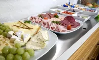 Alpina Hotel - Breakfast