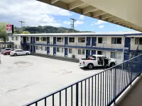 Economy Inn Hotels in Lakeside