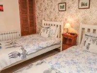 Stable Barn Hotels in Blore with Swinscoe