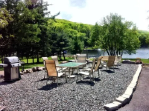 Lake Harmony Inn