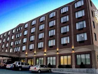 Capital Hotel Hotels near Johnson Geo Centre