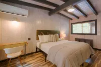 Destination Oak Creek 8 1 Bedroom Apts by RedAwning Hotels in Yavapai County