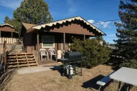 Lazy R Cottages- 1 Apts