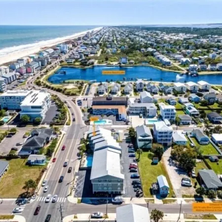 Good Vibes Carolina Beach 1 Bedroom Villa by RedAwning