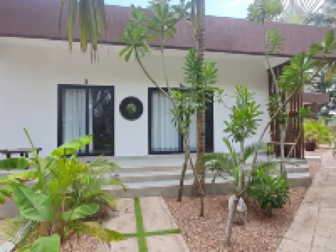 The Big Blue Resort & Spa Hotels in Awutu