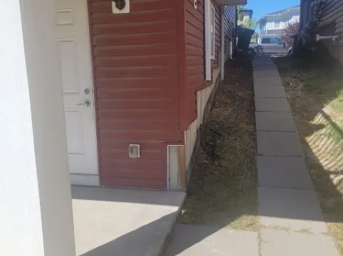 Basement Suite Nest with WiFi in Airdrie