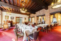 Hotel Hof Van Aragon Hotels in Grobbendonk