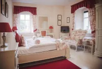 Pałac Brunów - Wellness & Spa Hotels in Boleslawiec