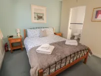 Sandy Cove Hotels in Chathill