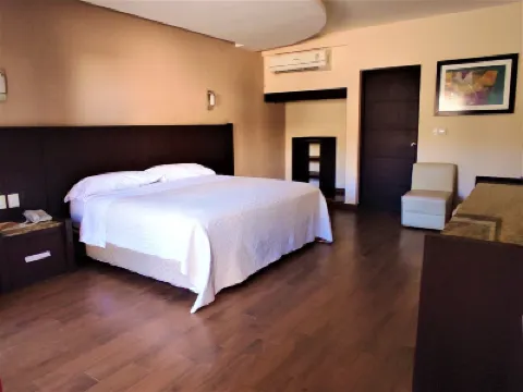 Hotel Oasis فنادق في 