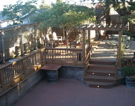 Valley Ford Hotel