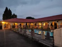 Captains Quarters Motor Inn Hotels in Cambridge