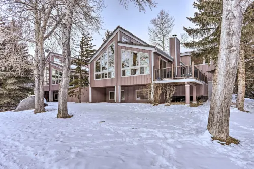 Charming Mtn Home on Golf Course ~ 4 Mi to Slopes! - 3-Sterne