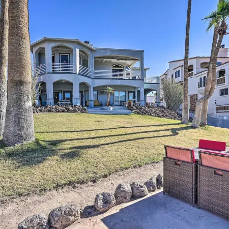 Spacious Parker House on the Colorado River!