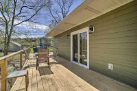 Modern Retreat w/ Deck: Walk to White River! - Alojamientos